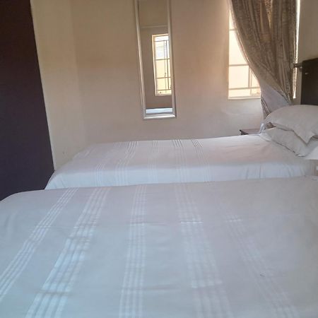 Vuya Nathi Bed And Breakfast マンジニ エクステリア 写真